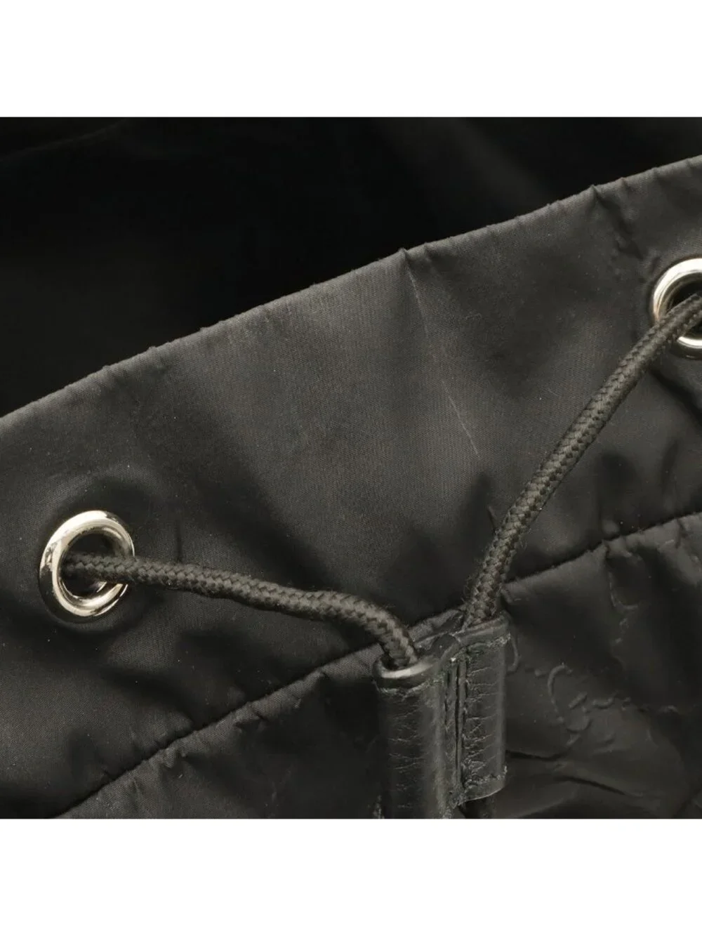 Gucci rank width